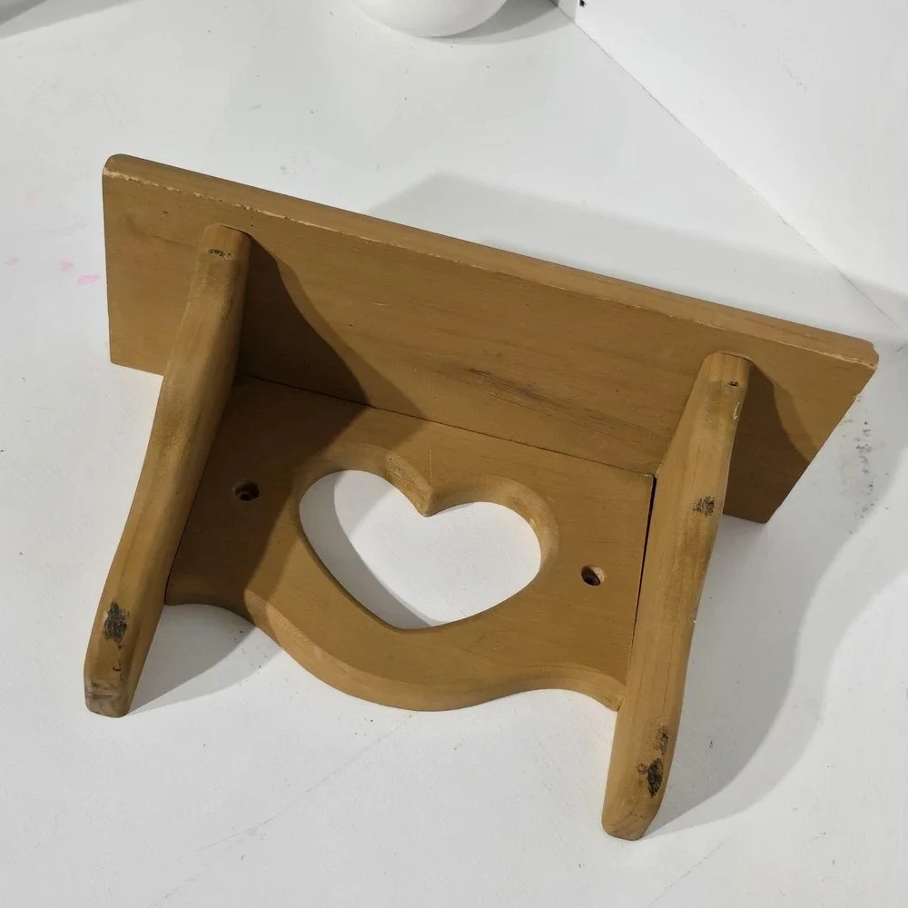 Vintage Wooden Wall Shelf Heart Cutout‎ Cottagecore Plate Holder 12